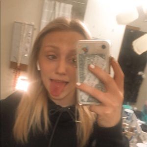 Meet your Posher, Heidi